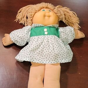Rare Cabbage Patch Kids Doll Blonde Green Eyes Shamrock Irish Theme Dress